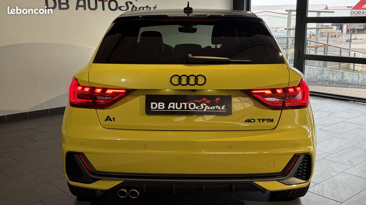 AUDI A1 Sportback 40 TFSI 200 ch S tronic 6 S Line (image 4)