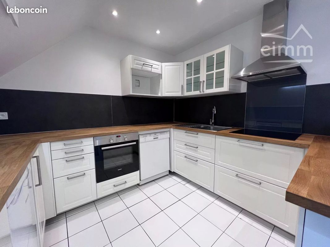 Appartement 2 pièces 74 m² · à Lamorlaye · 74 m² · 920 €/mois