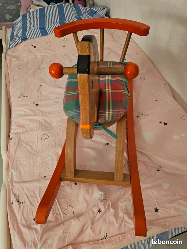 Cheval à bascule bois (image 2)