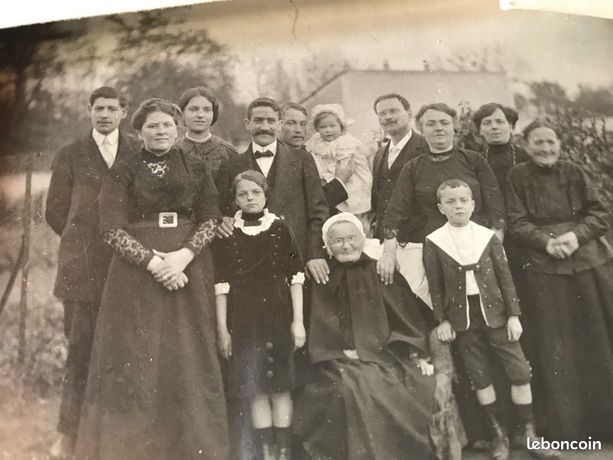 Lot De Photos Et Cartes Postales Anciennes – Portraits, Famille, Groupes, Enfants, Années 1900-1939, Origines France