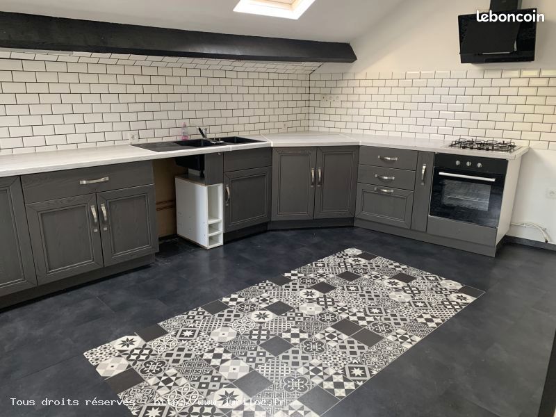 Appartement 4 pièces 130 m² · à Montdidier · 130 m² · 750 €