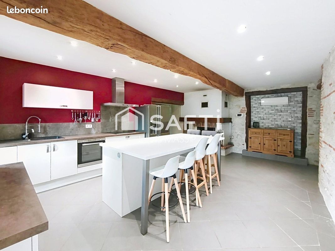 Maison 5 pièces 110 m² · à Layrac · 110 m² · 190 000 €