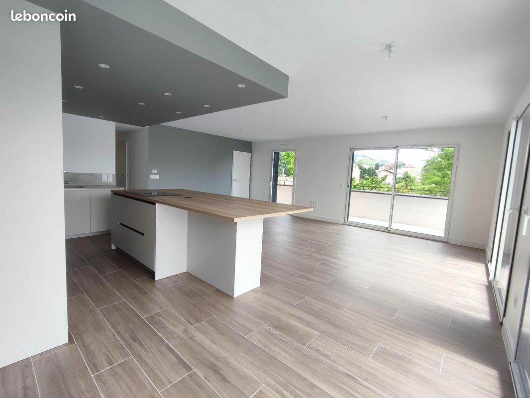 Appartement 3 pièces 90 m² · à La Tronche · 90 m² · 1 836 €/mois