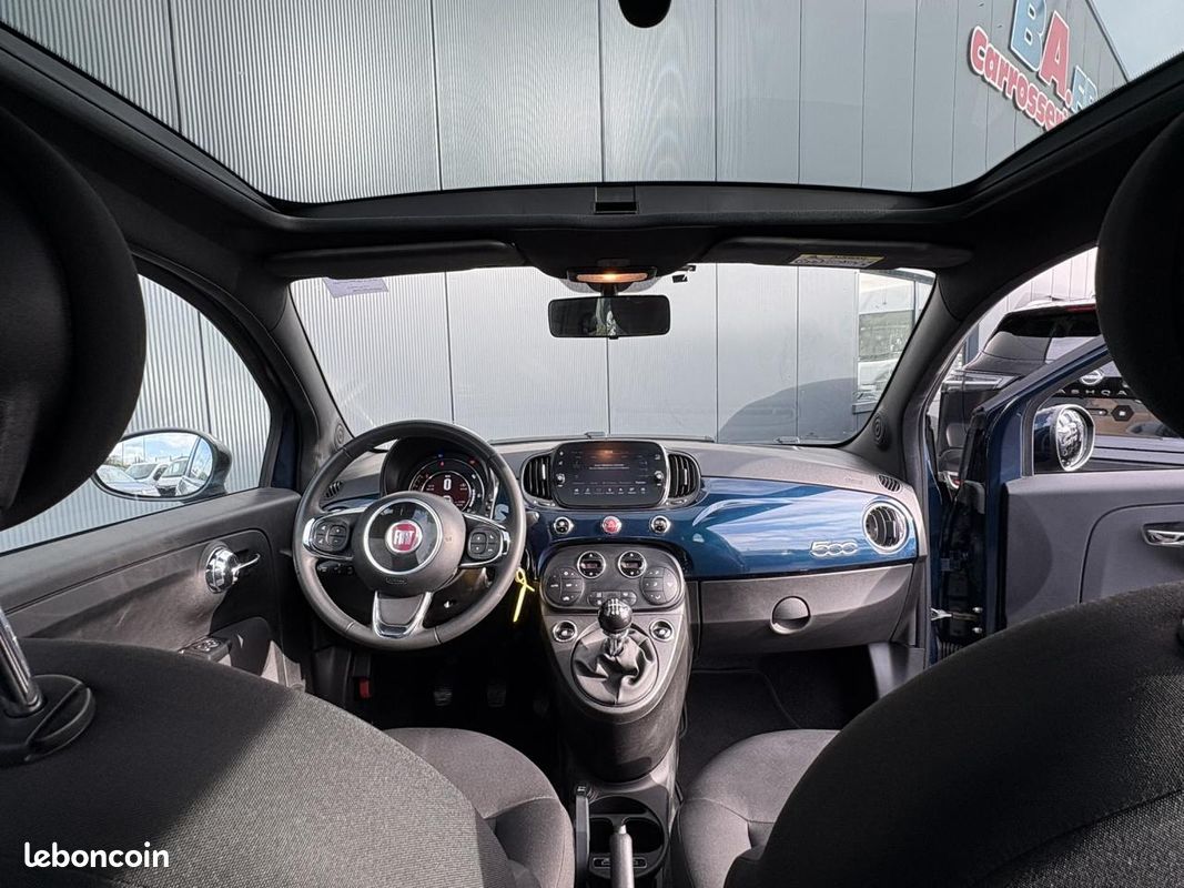 FIAT 500 Hybrid 70 avec Toit pano, Apple Car Play et Jantes alu 15\' (image 6)
