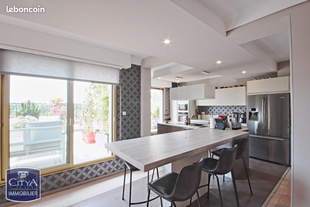 Appartement 5 pièces 200 m² · à Sainte-Catherine · 200 m² · 790 000 €