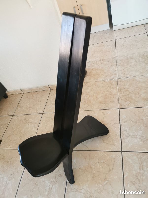 Chaise baoulé noir (image 1)