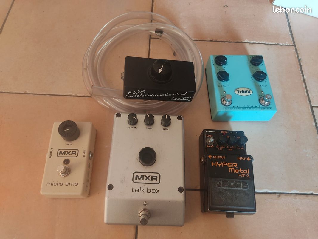 Lot pédales d'effets guitare (image 1)