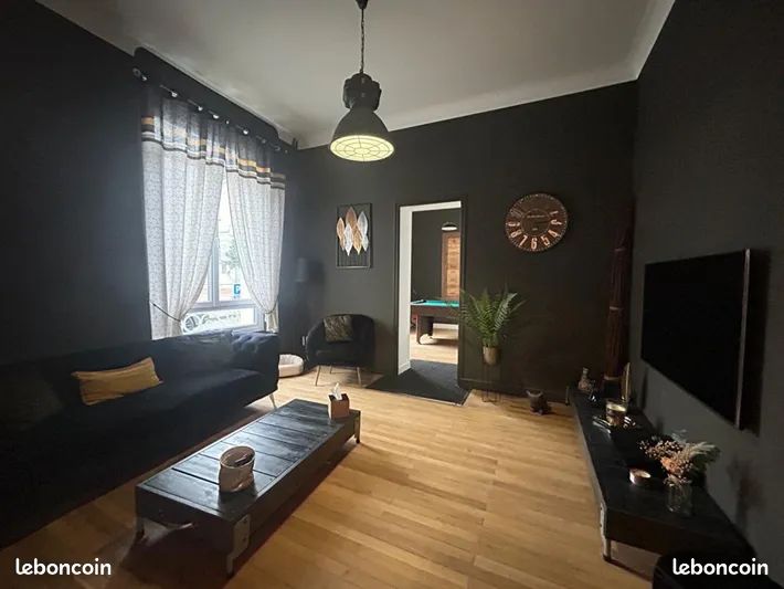Maison 9 pièces 225 m² · à Cerizay · 225 m² · 260 000 €