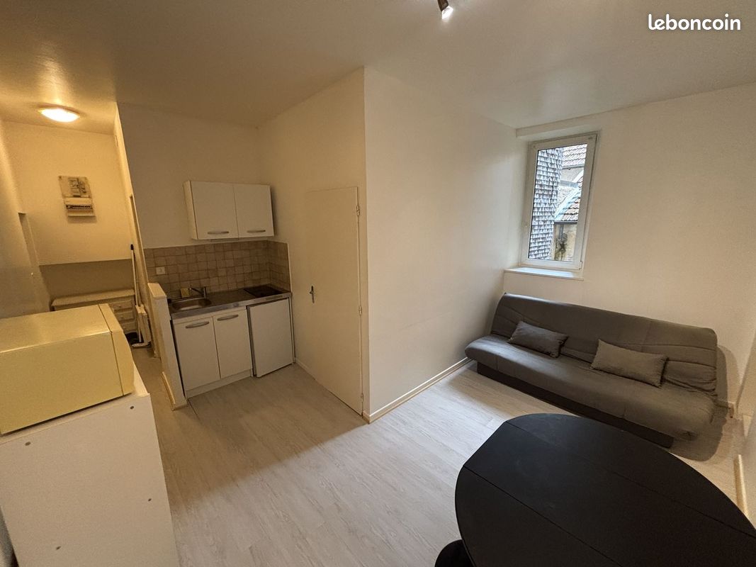 Appartement 1 pièce 28 m² · à Vesoul · 28 m² · 390 €/mois