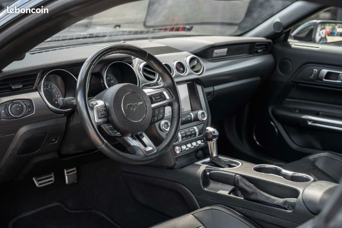 FORD Mustang GT 5.0 V8 450ch Coupé Performance | Launch Control • Différentiel autobloquant • Échappement actif (image 14)