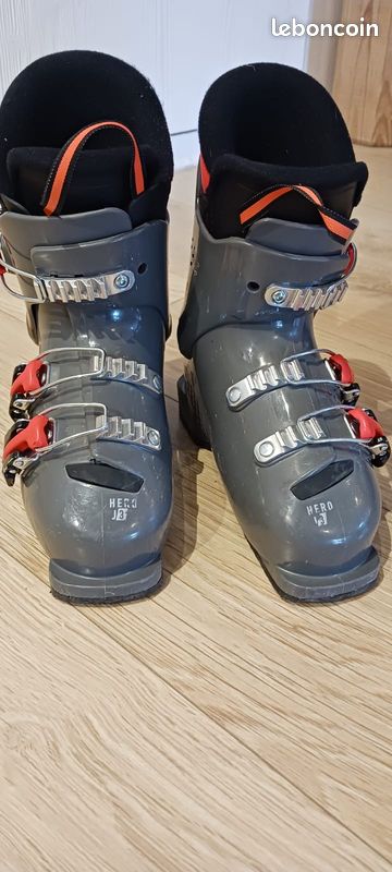 CHAUSSURES DE SKI ENFANT ROSSIGNOL Taille 195 /235mm(31) Sport