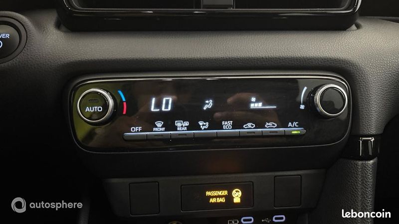 Toyota Yaris 116h Design 5p MY22 (image 26)