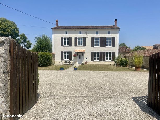 Propriété 4 pièces 136 m²