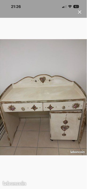 Bureau (image 3)
