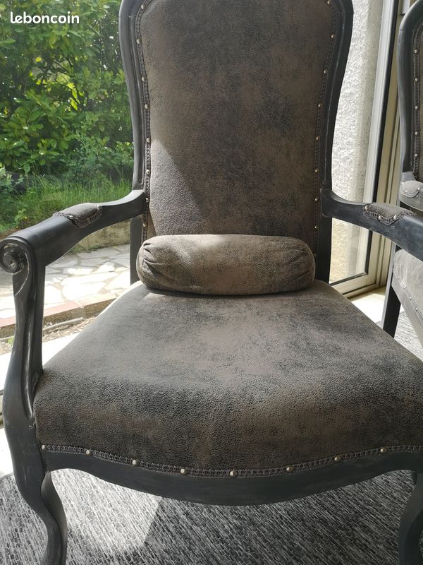 Lot De 2 Fauteuils VOLTAIRE Vintage Avec Repose-pieds - Velours Refaits à Neuf
