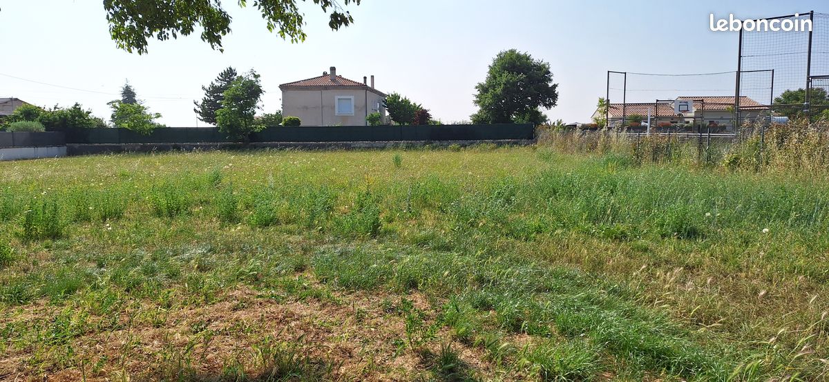 Terrain constructible · à Puimoisson · 80 000 €