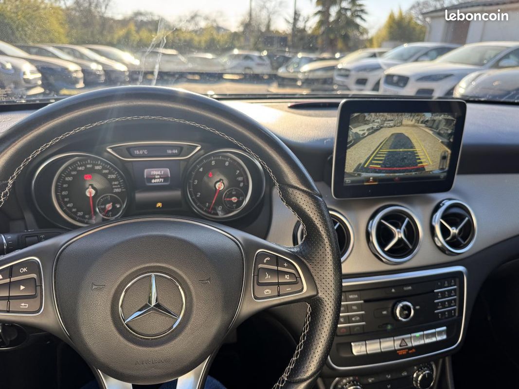 MERCEDES CLASSE GLA 180 Sensation 122ch phase 2 (image 19)