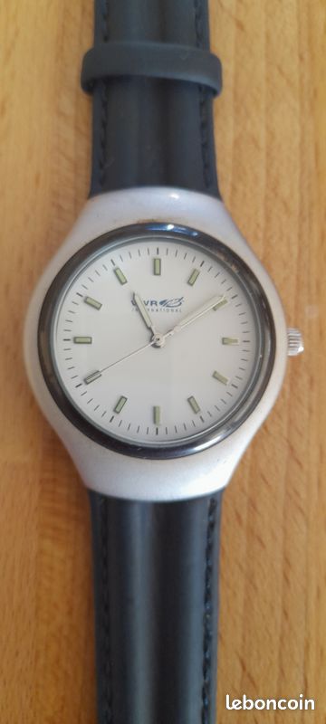 MONTRE NEUVE à QUARTZ HOMME EN CUIR (image 1)