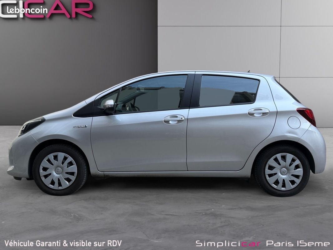 TOYOTA YARIS Hybride 100 ch Dynamic Caméra De Recul Radar De Recul Ouverture Fermeture sans clé Keyless GPS Boîte Auto Garantie 12 mois (image 13)