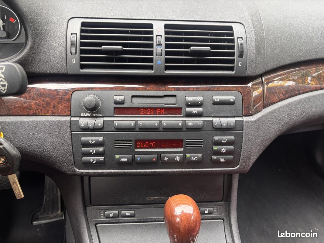 BMW SERIE 3 330i Touring Pack - BVA TOURING E46 330i PHASE 1 (image 18)