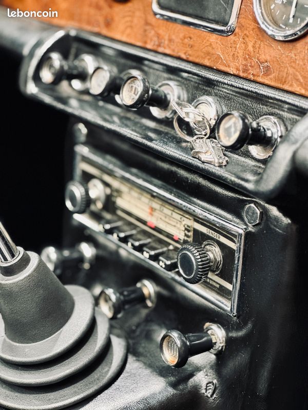 Triumph tr4a airs (image 10)