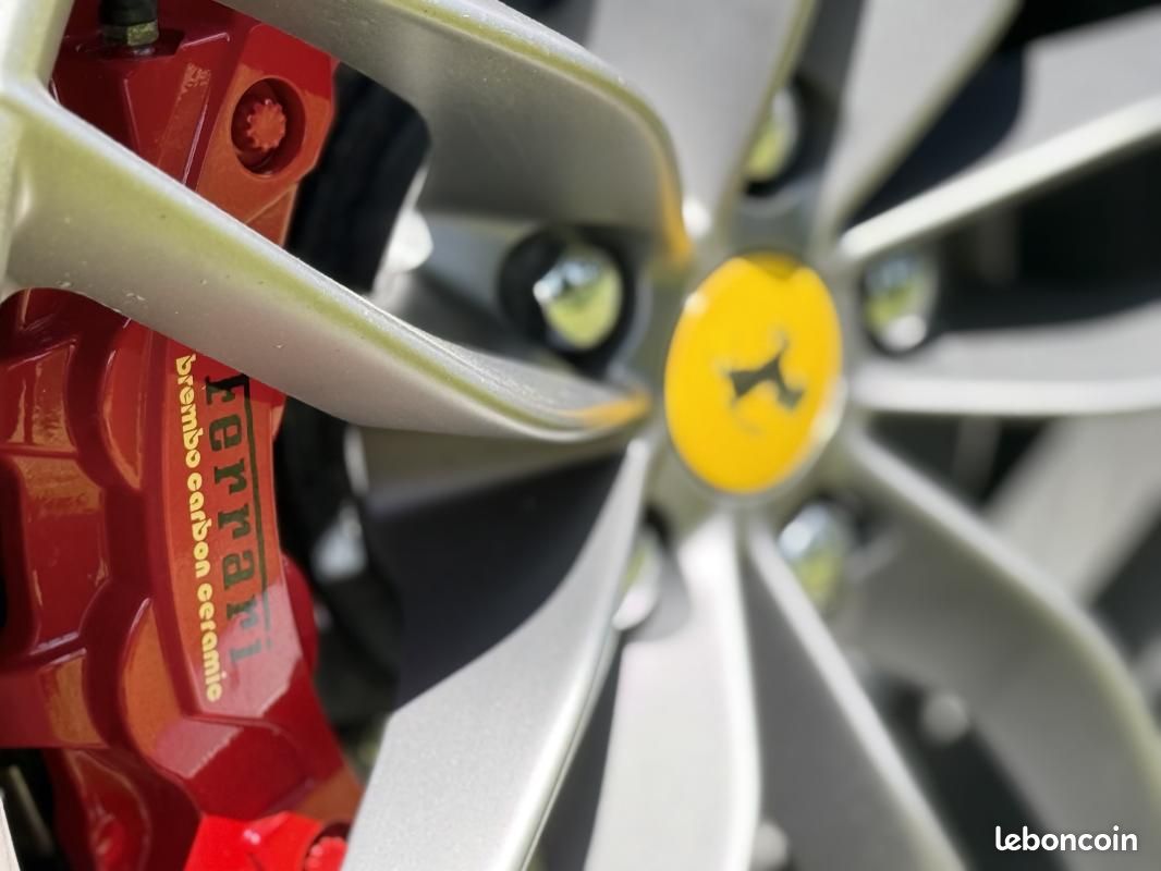 Ferrari 488 Spider V8 3.9 T 670ch (image 35)