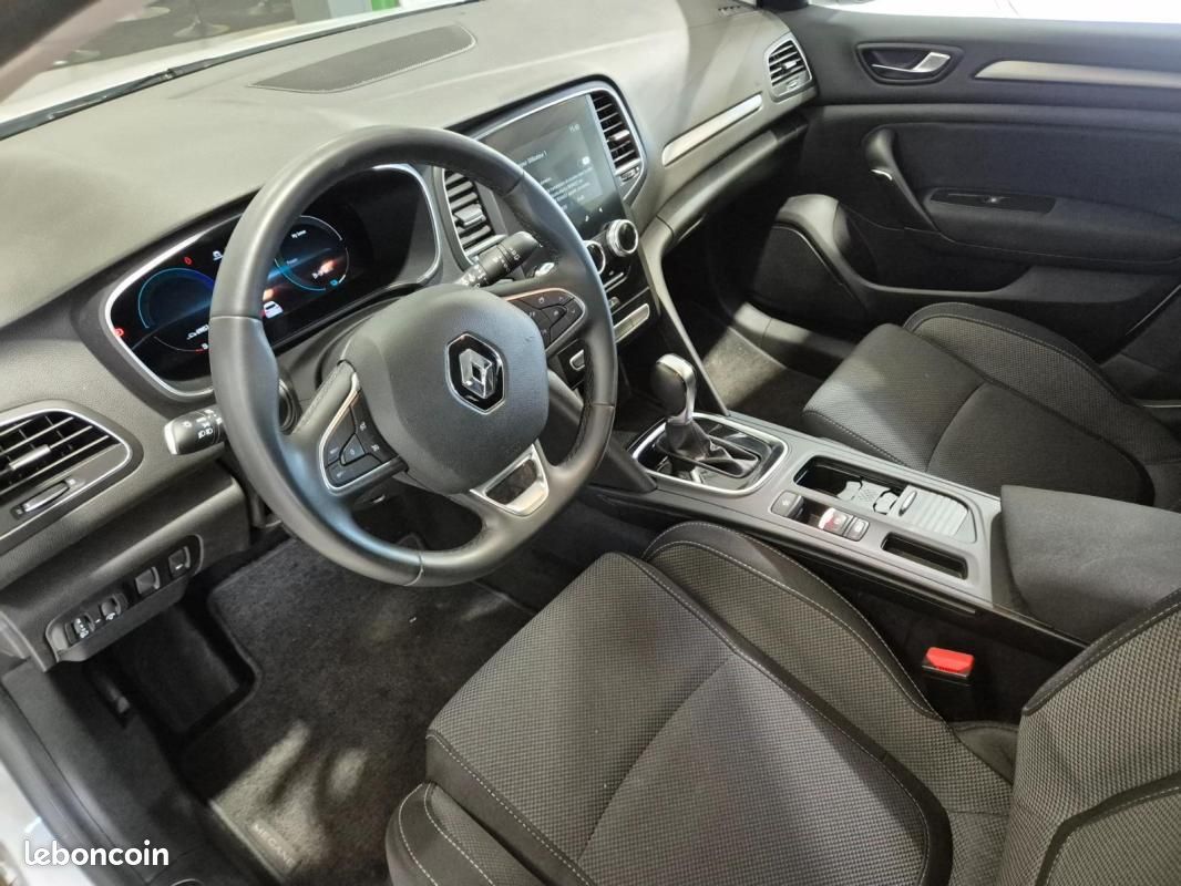 Renault Mégane IV Berline E-Tech plug-in hybrid 160 Evolution (image 22)