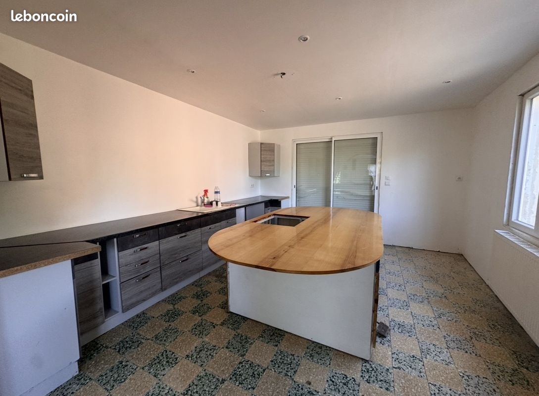 Maison 5 pièces 116 m² · à Houvin-Houvigneul · 116 m² · 65 000 €