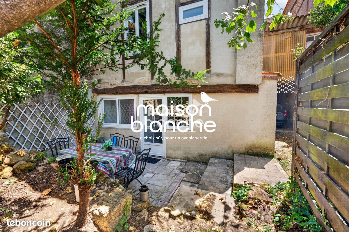Maison 4 pièces 123 m² · à Saint-Maixent-l'École · 123 m² · 145 000 €