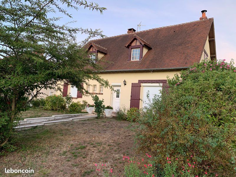 Maison 7 pièces 150 m² · à Poilly-lez-Gien · 150 m² · 229 000 €