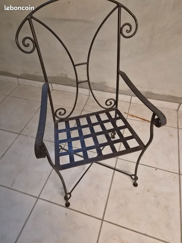 Lot de 4 chaises et 2 fauteuils en fer forgé (image 5)