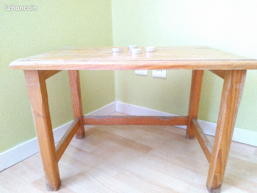 Table (image 1)