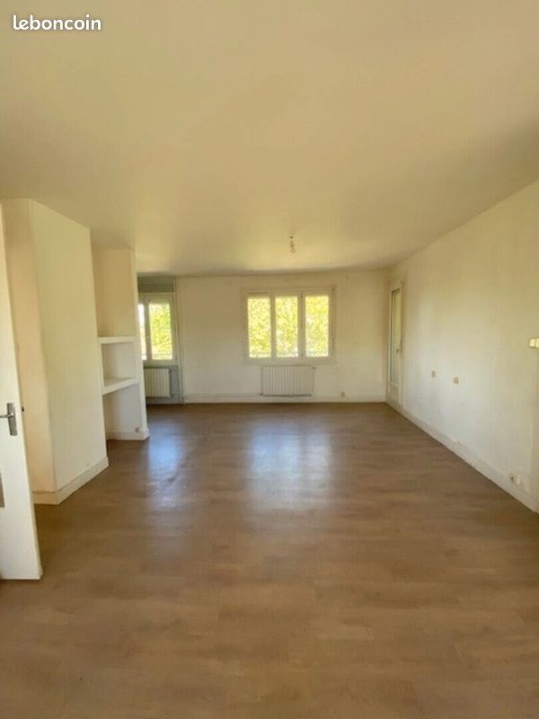 Appartement 4 pièces 73 m² · à Roanne · 73 m² · 472 €