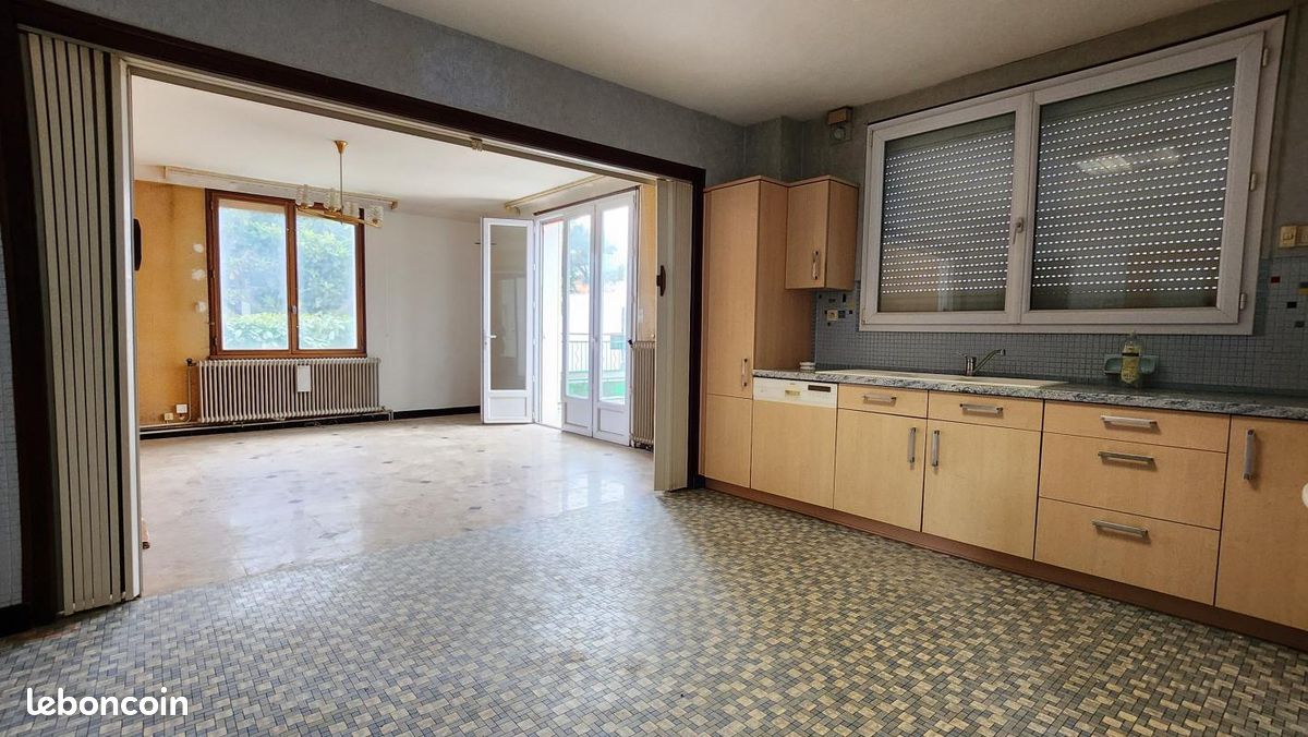 Maison 6 pièces 131 m² - La Rochelle 17000 (image principale 2)