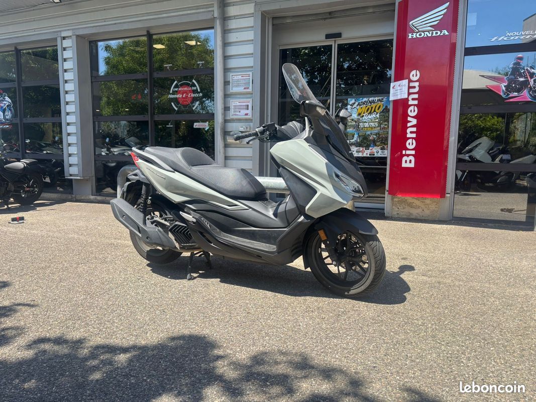 Honda forza 125 (image 4)