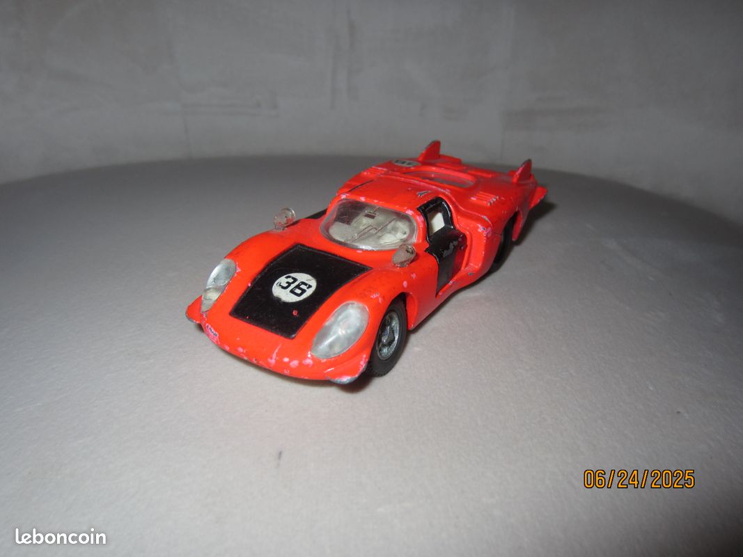 Voiture dinky toys alfa roméo 33 tipo - Collection