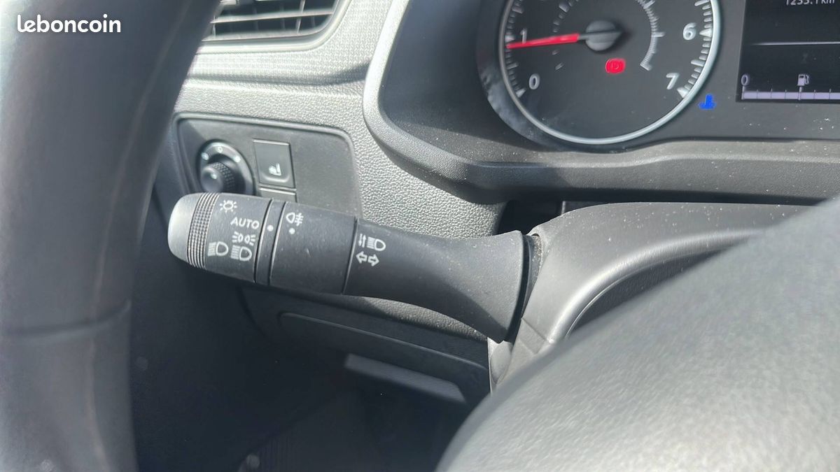 Renault express van blue dci 95 22 confort (image 25)