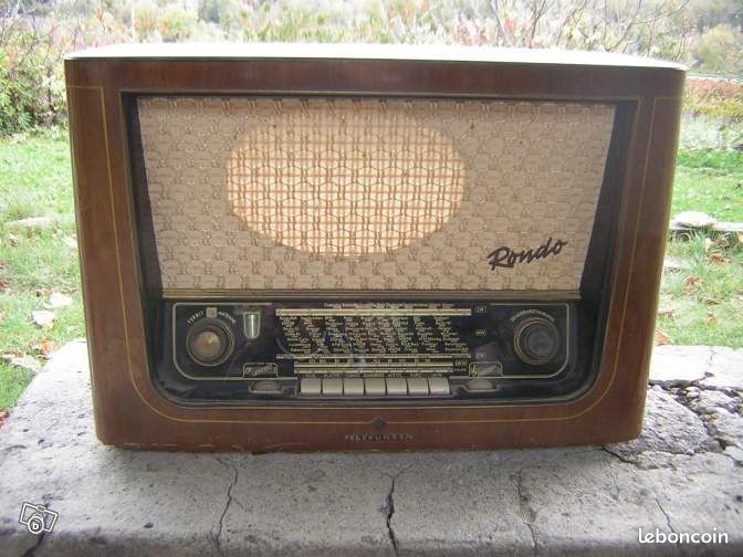 Postes radio très anciens (image 1)