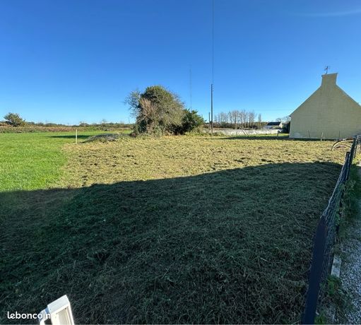 Terrain constructible 350 m² – Kerlouan – 40 000