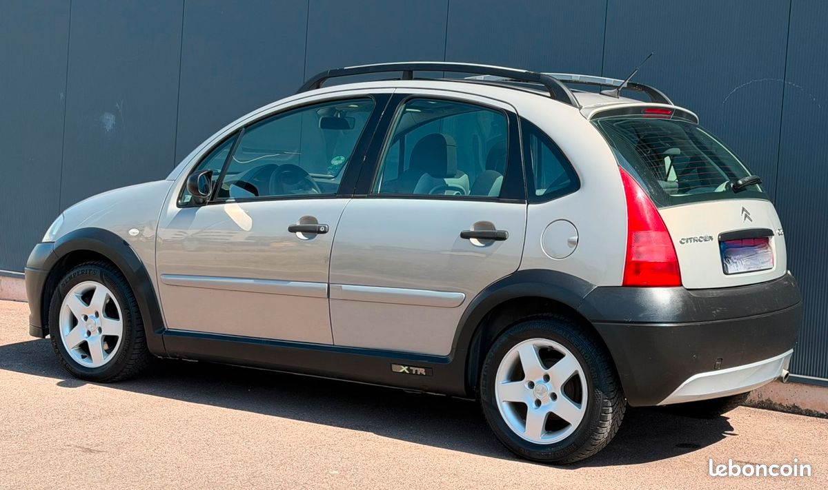 CITROEN C3 1,4i 90 cv PACK XTR BOITE AUTO ENTRETIEN SUIVI TBEG (image 2)
