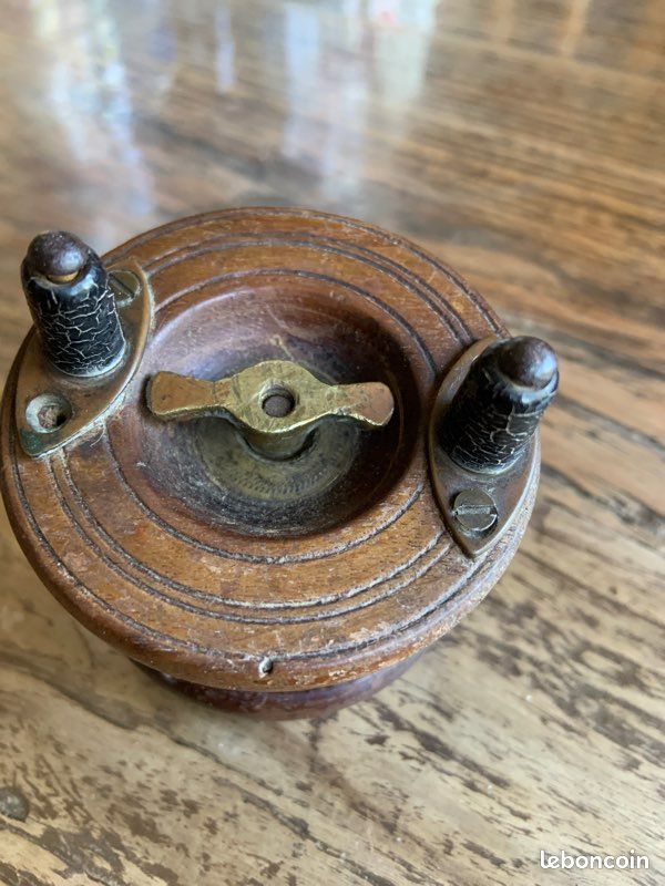Ancien Moulinet De Pêche En Bois Et Laiton – Vintage Collection – Angleterre