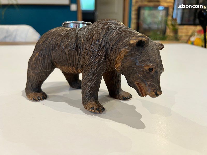 Ours foret noire en bois (image 1)