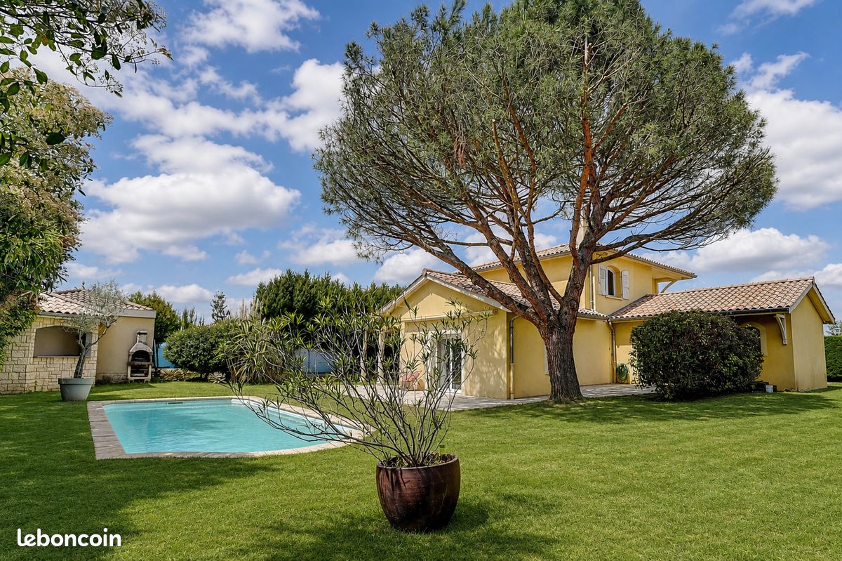Maison 6 pièces 180 m² · à Sathonay-Village · 180 m² · 840 000 €