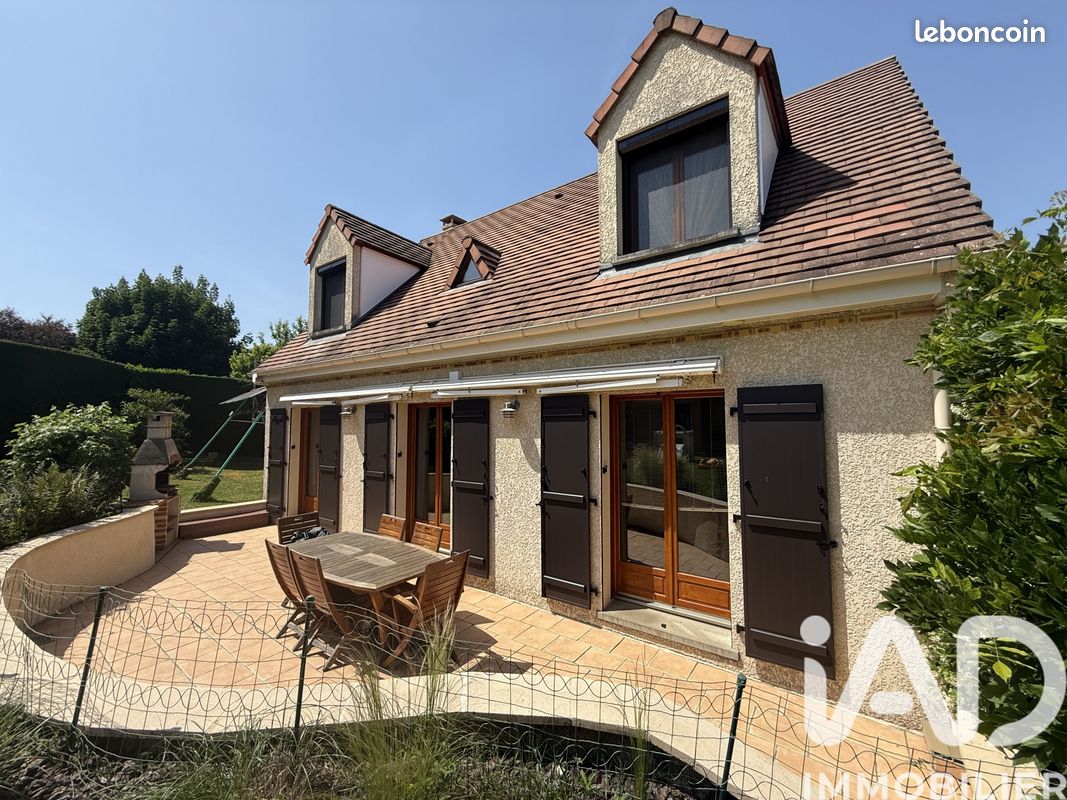 Maison 6 pièces 127 m² · à Vaux-le-Pénil · 127 m² · 369 500 €
