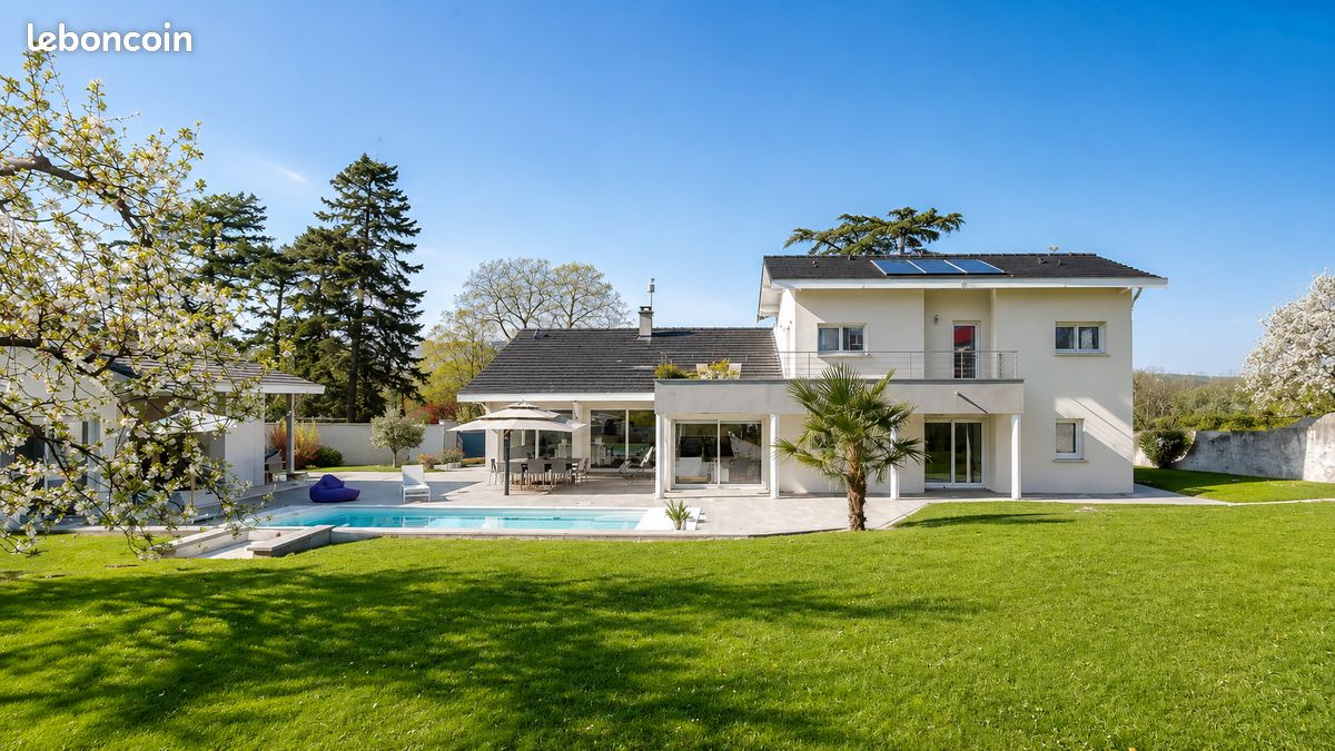 Maison 5 pièces 237 m² · à Rive-de-Gier · 237 m² · 639 000 €