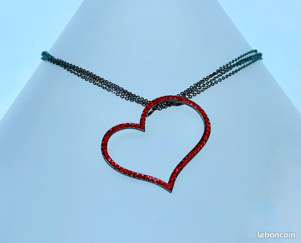 Collier cœur en cristal de Swarovski rouge Neuf avec étiquette