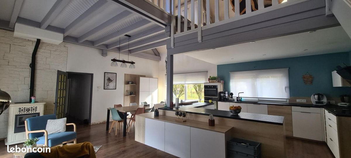 Maison 8 pièces 172 m² · à Évette-Salbert · 172 m² · 313 000 €