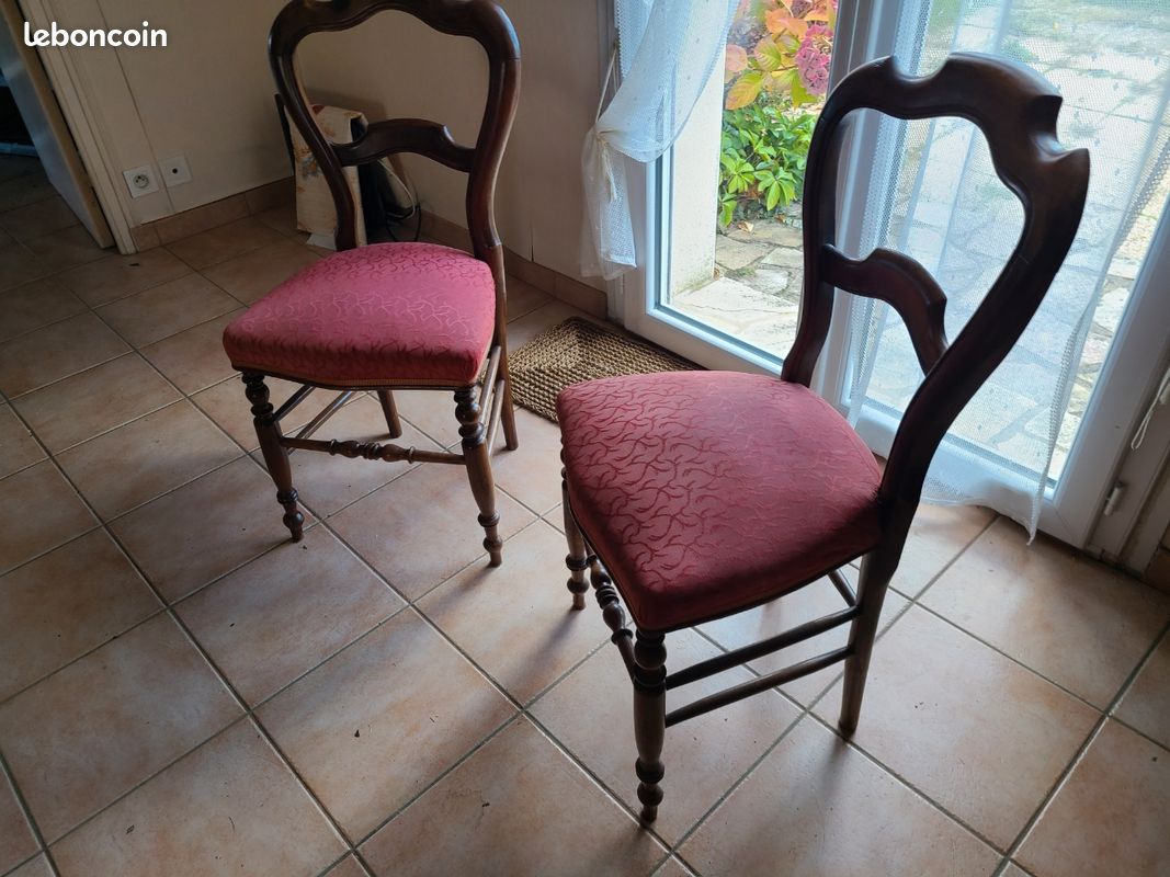 Chaises en bois tapissée (image 2)