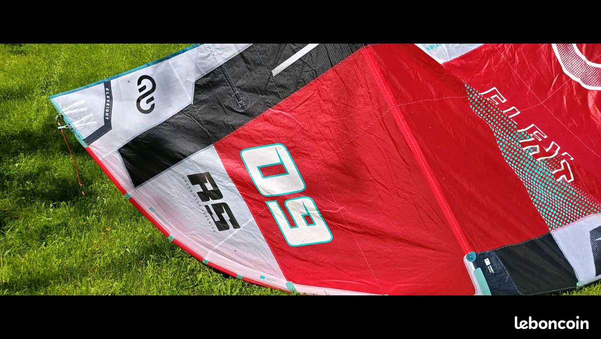 Eleveight RSV10 9 et 7 RS V10 kitesurf + barre vary offerte (image 1)