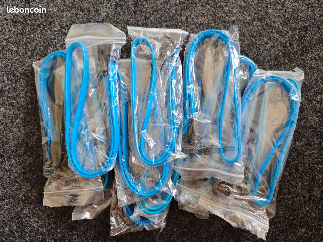 Câble SATA 3 - 6gb/s - 50cm (image 1)